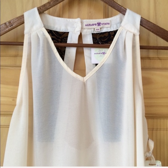 Altar’d State Sheer Hi-lo open cut-out Lace Back Blouse XS - Picture 4 of 8